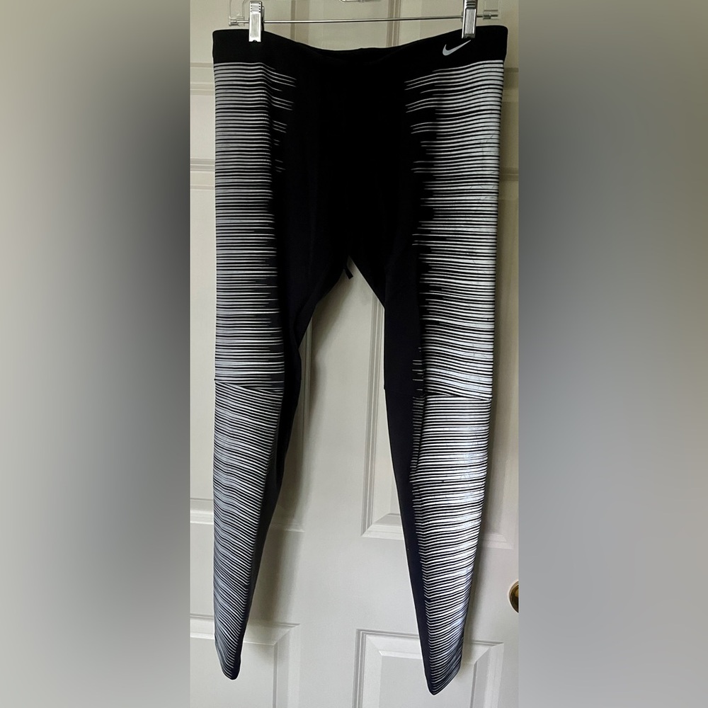 Nike Womens Running Tights - Black - Large - Reflective Glow in Dark - Dri-Fit